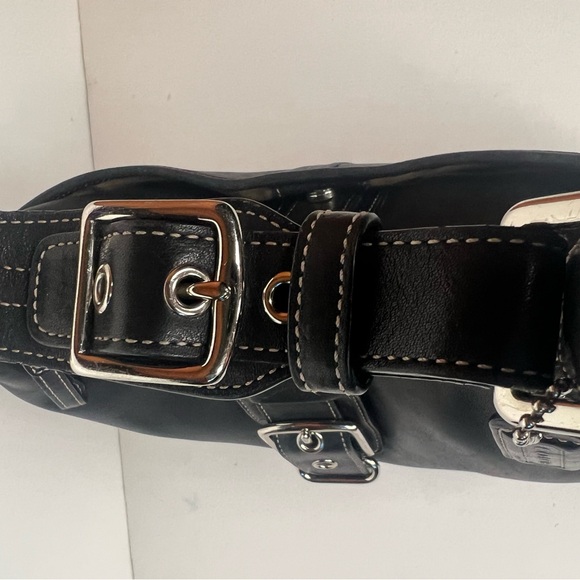 COACH VINTAGE Elegant Black Leather Shoulder Bag - Picture 4 of 10